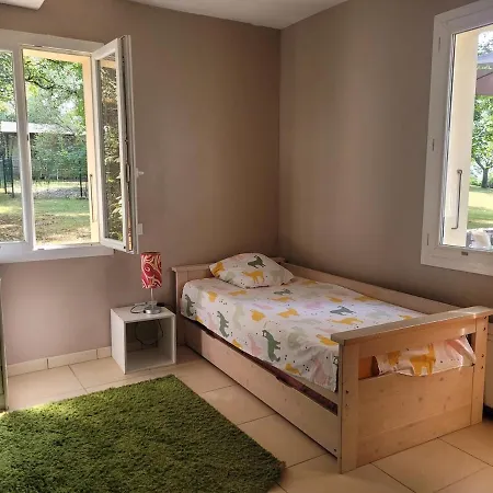Casa de Férias En Pierre Dans Un Parc Arbore