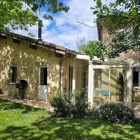 Casa de Férias En Pierre Dans Un Parc Arbore